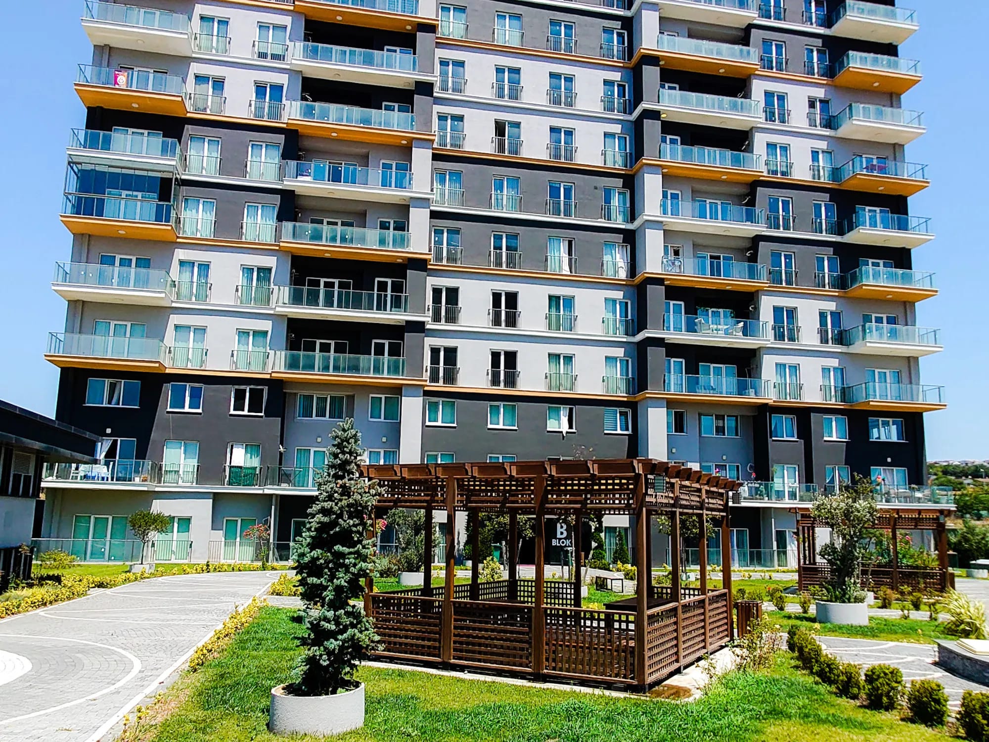 Sea Palm Residence